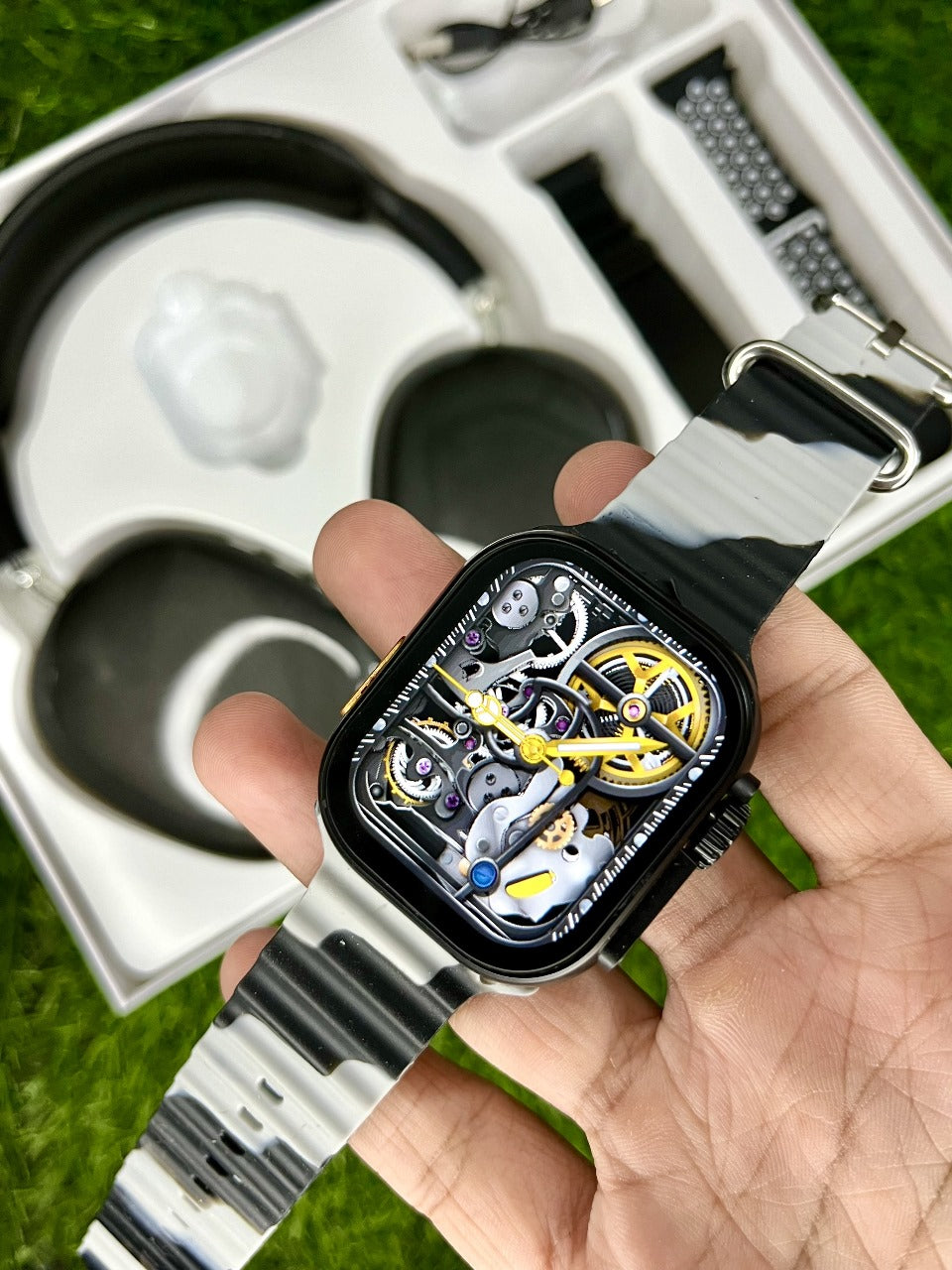 Premium Quality Smart Watch + Headphone ™️